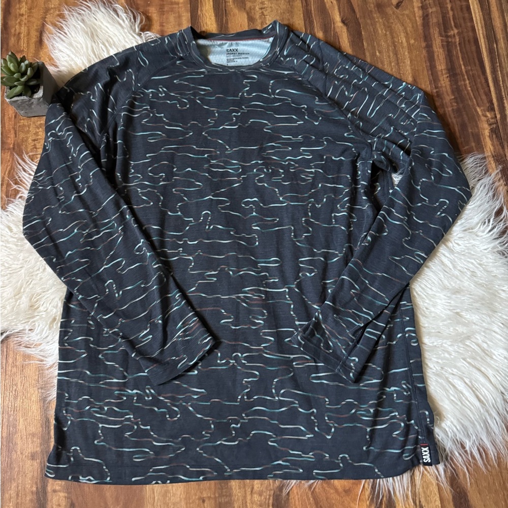 Saxx Men’s Mid-Weight Long Sleeve Pattern Tee
